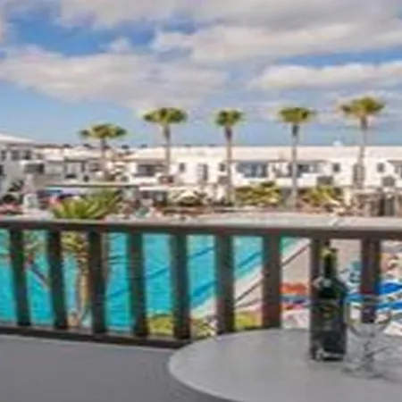 Aparthotel Plaza Azul 2*