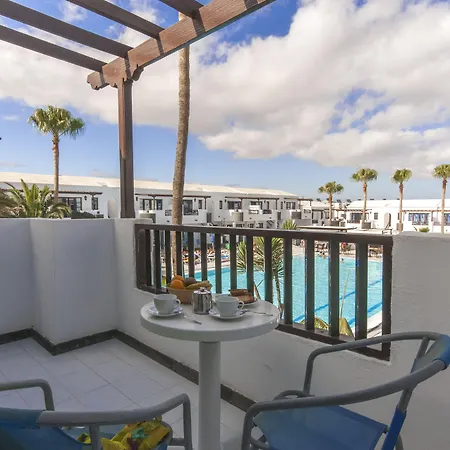 Aparthotel Plaza Azul 2*