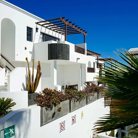 蓝色广场酒店 2*