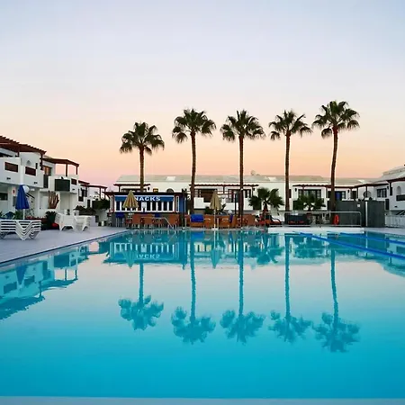 蓝色广场酒店 公寓式酒店 卡门港