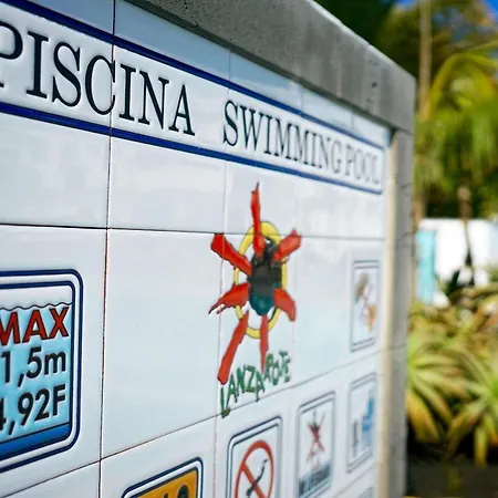 Plaza Azul Puerto del Carmen (Lanzarote)