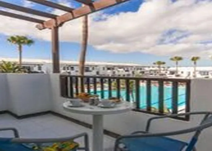 Aparthotel Plaza Azul 2*