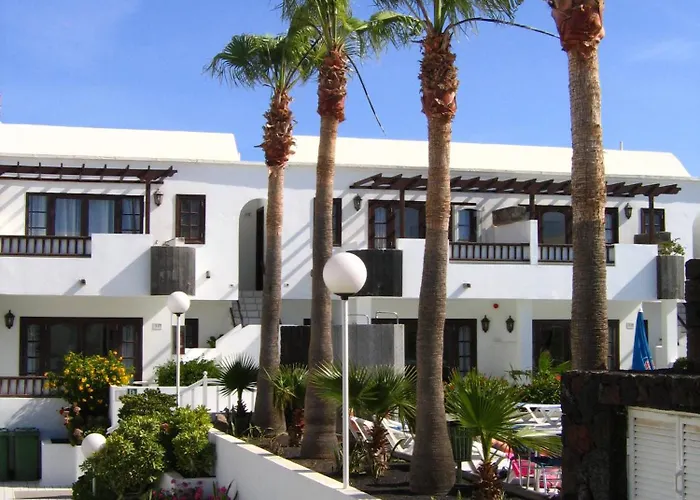 Aparthotel Plaza Azul 2*